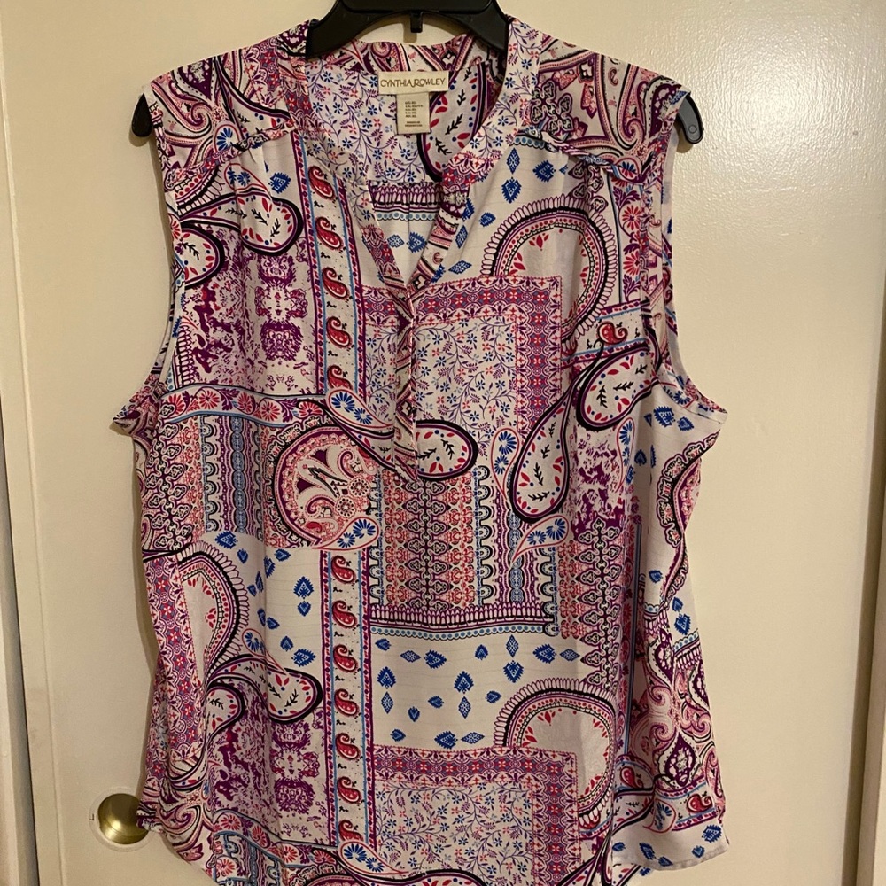 Sleeveless blouse XL